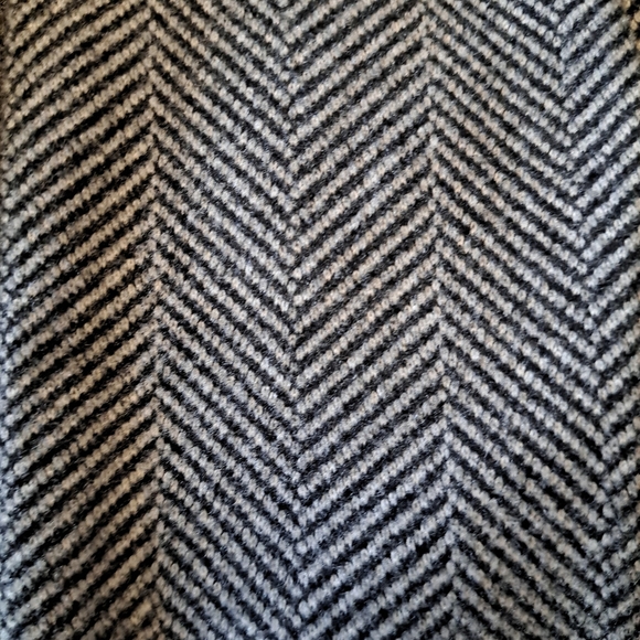 L. Michele Jacquard Chevron Slim Collared Fitted Blazer - Picture 5 of 5